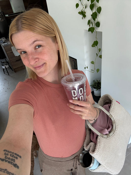 Dog Mom Club – Dein perfekter Trinkbecher für unterwegs!