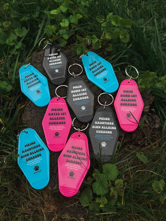 Schlüsselanhänger „Mein Hund ist alleine zuhause“ Black – inkl. Notfallkarte