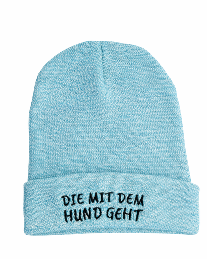Beanie Mütze „DIE MIT DEM HUND GEHT“